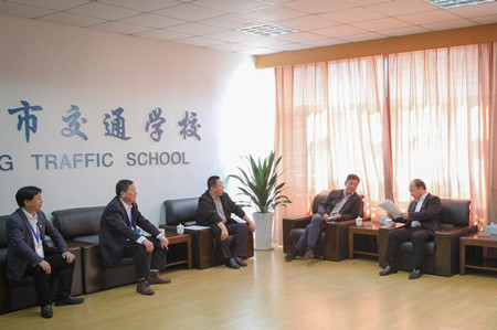 平湖市長調研交校1(鐘春芳)_副本.jpg 平湖市長調研交校1(鐘春芳)_副本.jpg